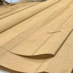 CNC рутерно фрезоване на обемни МДФ профили и корнизи.